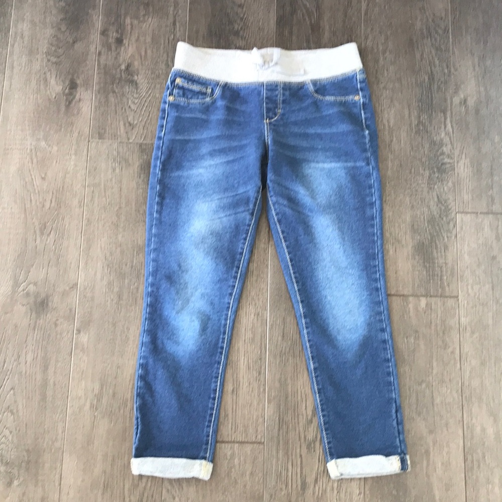 Capris - Picture 1 of 3